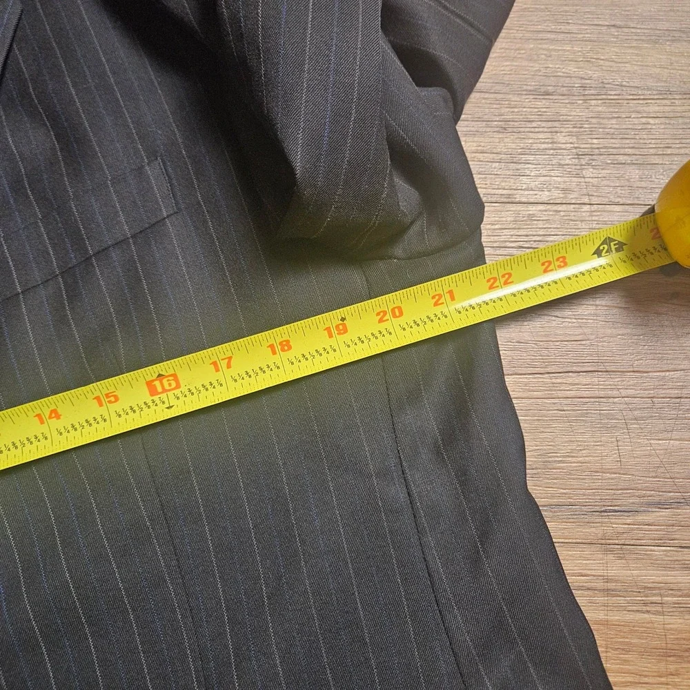 Ralph Lauren Wool Pinstripe Blazer Sport Coat 42R Classic Quiet Luxury Old Money
